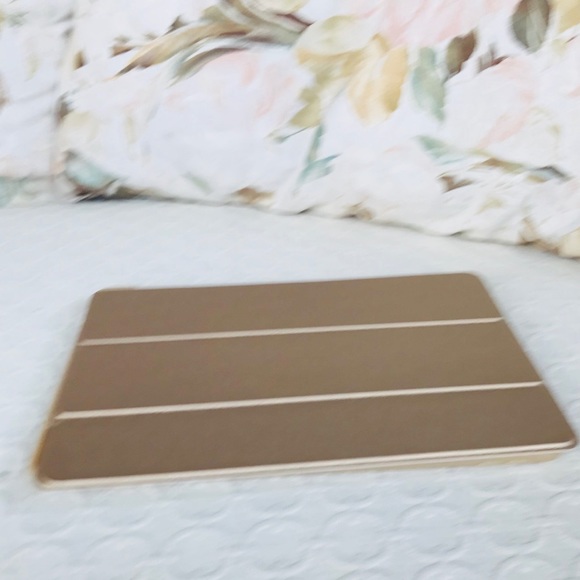 Mateprox iPad Pro 10.5 Tri Fold Protection Case - Picture 6 of 7